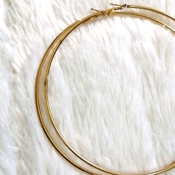 Huge gold hoops - Picture 3 of 3